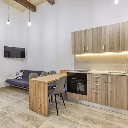 Lovely In The Heart Of Qormi Village *