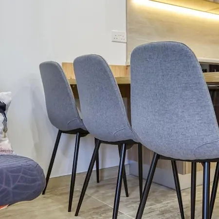 Lovely In The Heart Of Qormi Village Santa Vennera