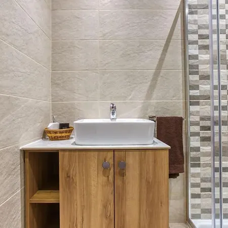 דירה Modern Qormi Stay With Private Balcony Near City Square *
