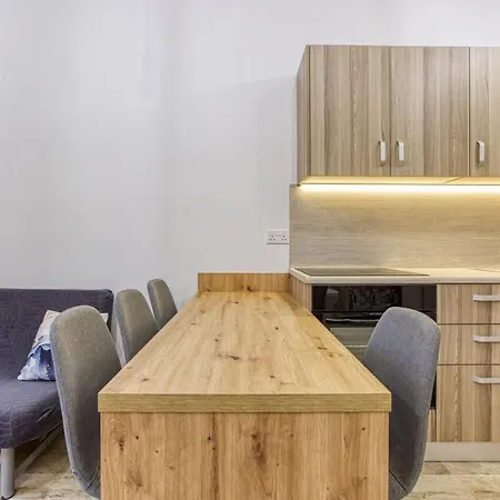 דירה Modern Qormi Stay With Private Balcony Near City Square