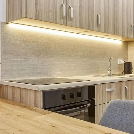 Modern Qormi Stay With Private Balcony Near City Square