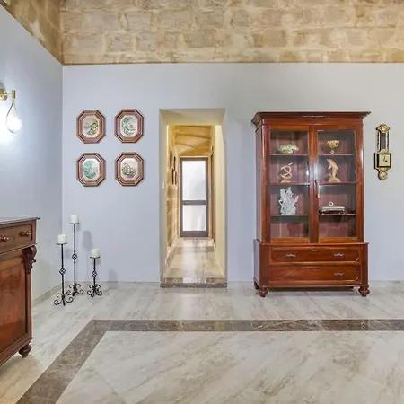 Lovely In The Heart Of Qormi Village * Santa Vennera