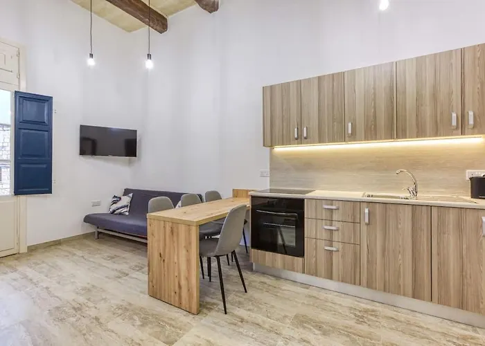 Lovely In The Heart Of Qormi Village *