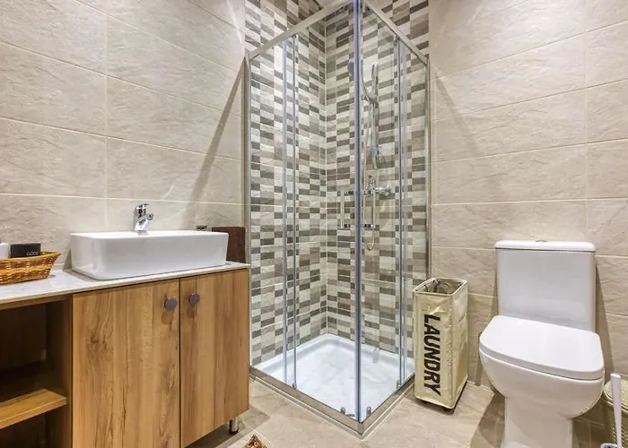 Lovely In The Heart Of Qormi Village Apartament