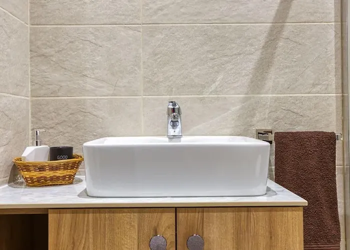 Lovely In The Heart Of Qormi Village Apartament *