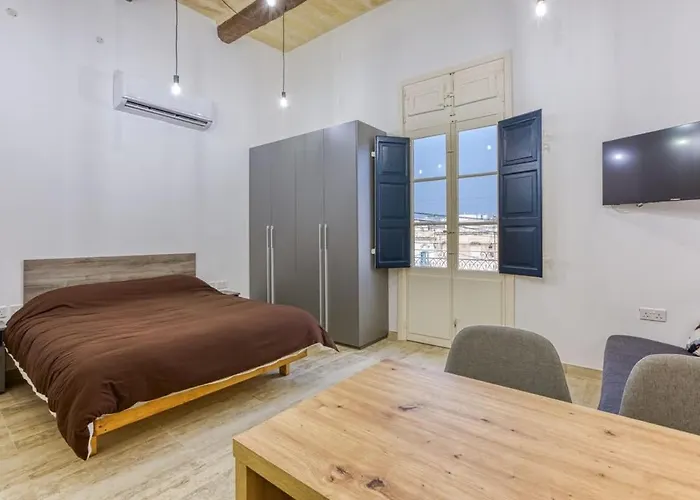 Lovely In The Heart Of Qormi Village