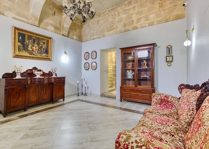 Lovely In The Heart Of Qormi Village * Santa Vennera
